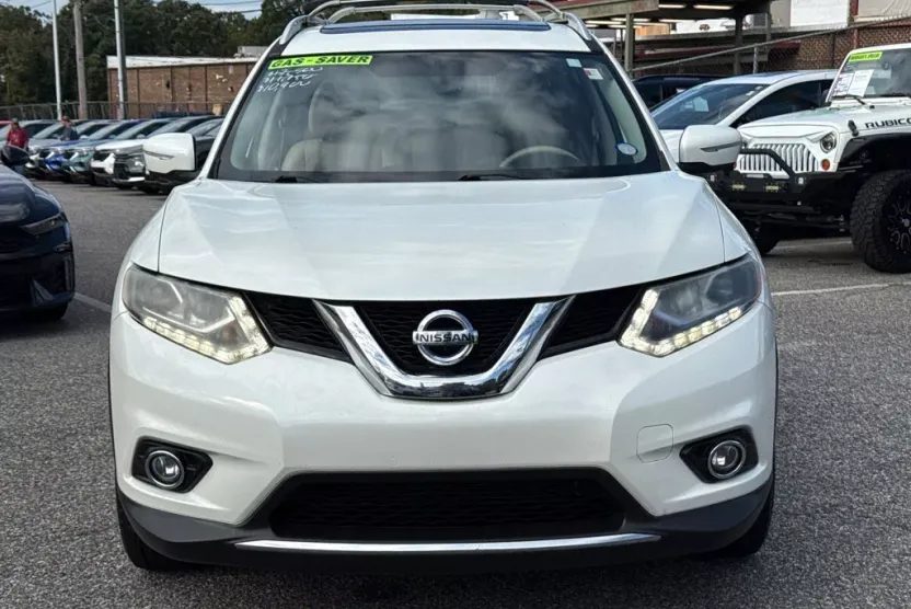 2015 Nissan Rogue SL photo 1