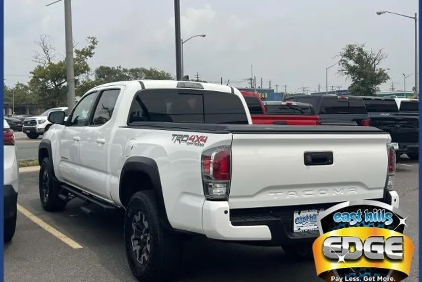 2022 Toyota Tacoma SR5 Double Cab V6 4x4 photo 1