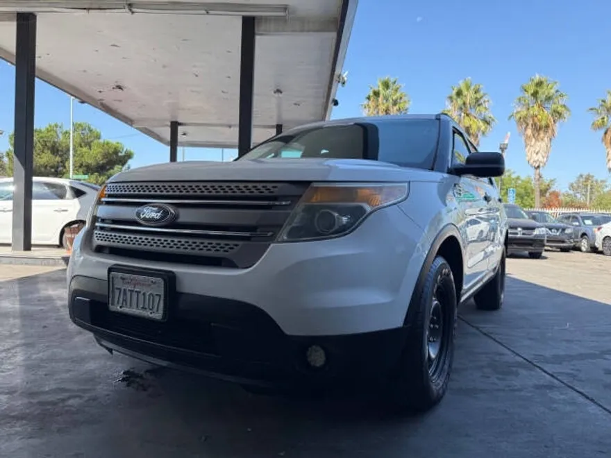 2013 Ford Explorer Base photo 1