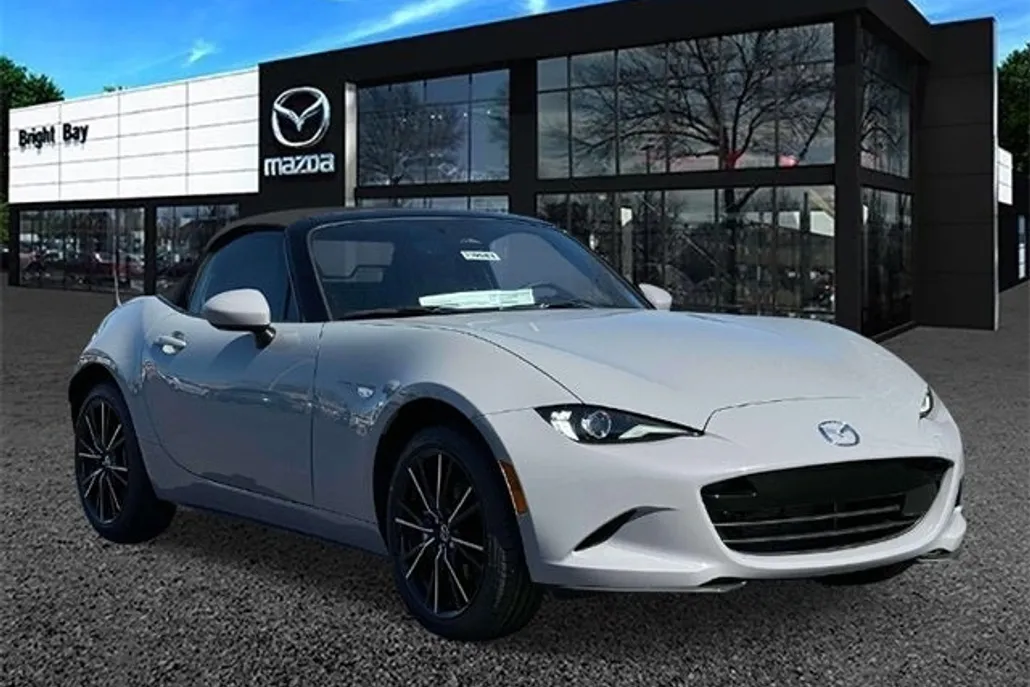 2025 Mazda MX-5 Miata Miata Grand Touring photo 1