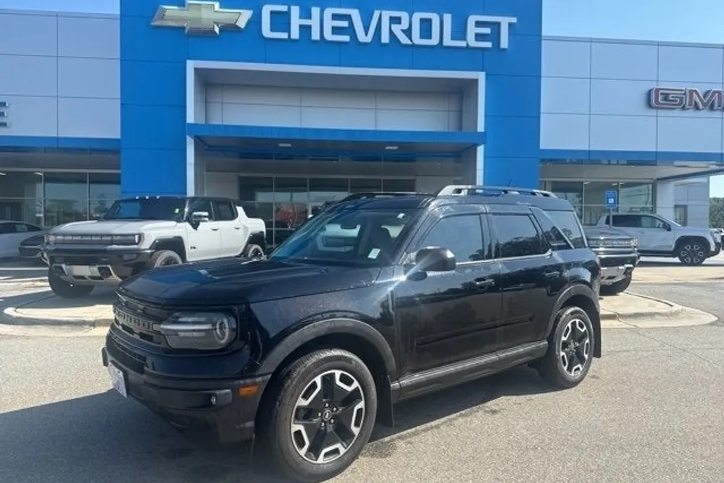 2022 Ford Bronco Sport Outer Banks photo 1