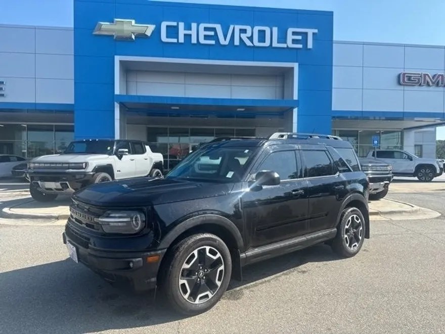 2022 Ford Bronco Sport Outer Banks photo 1