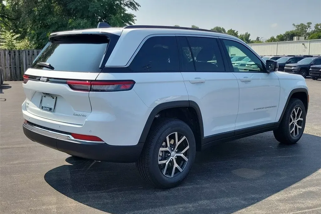 2025 Jeep Grand Cherokee Limited photo 1