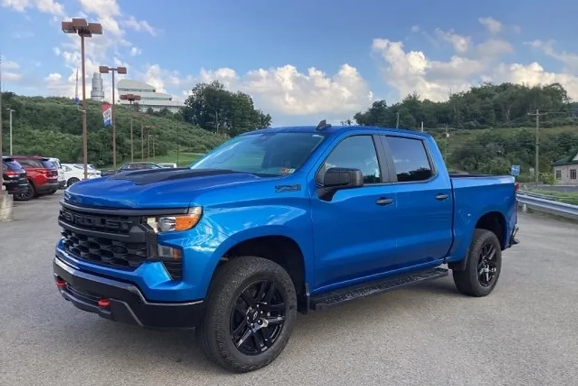 2024 Chevrolet Silverado 1500 Custom Trail Boss photo 1