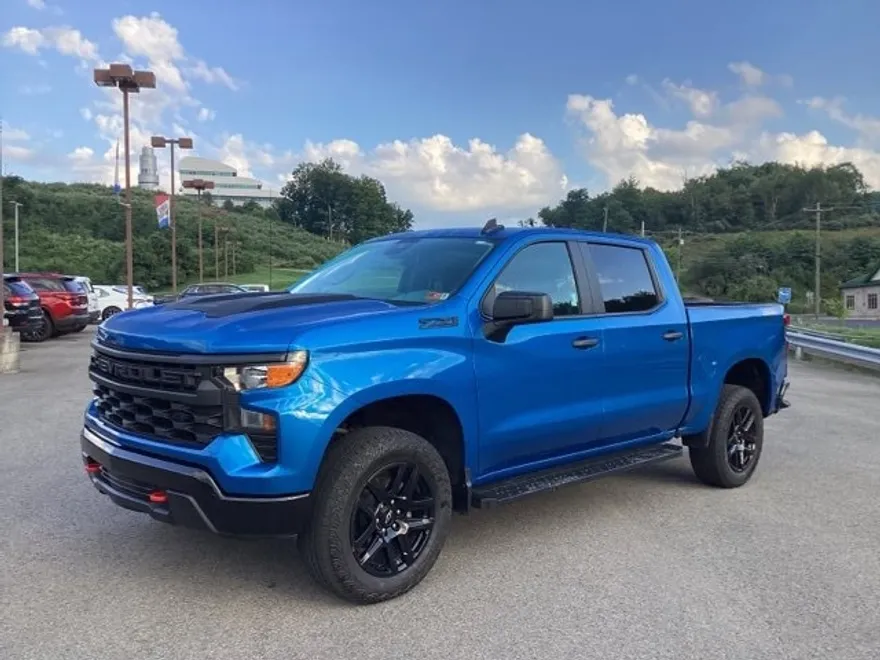 2024 Chevrolet Silverado 1500 Custom Trail Boss photo 1