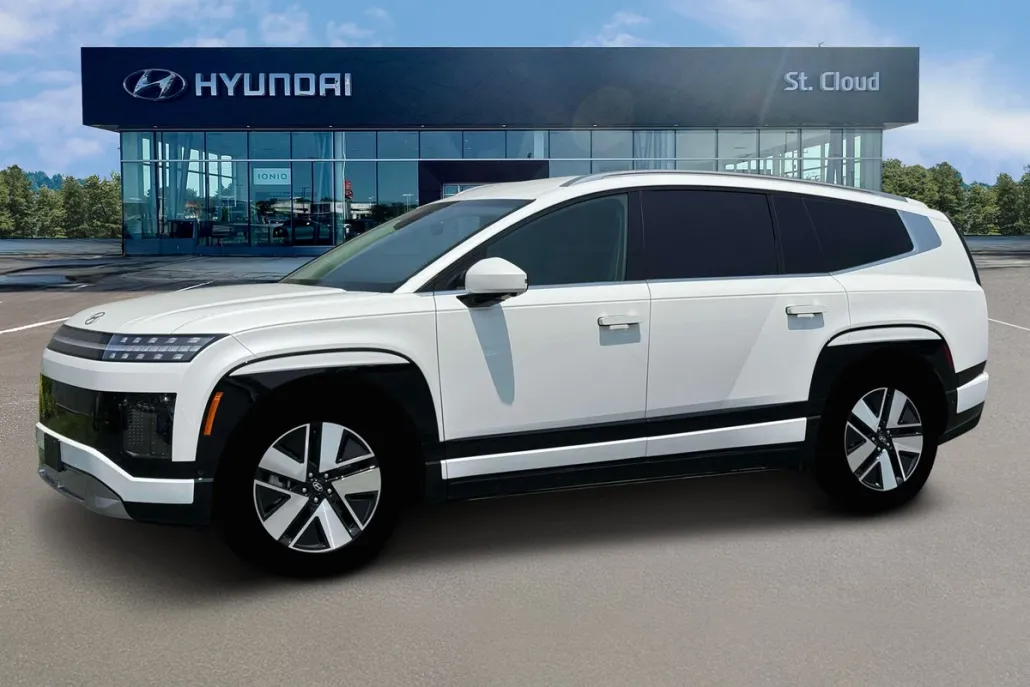 2026 Hyundai Ioniq SEL photo 1