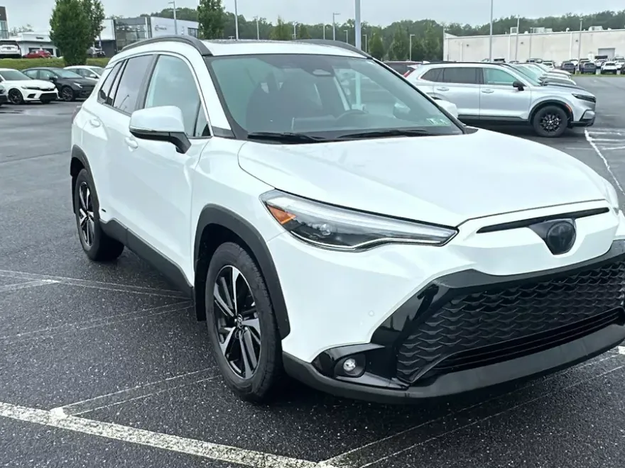 2023 Toyota Corolla Hybrid XSE photo 1