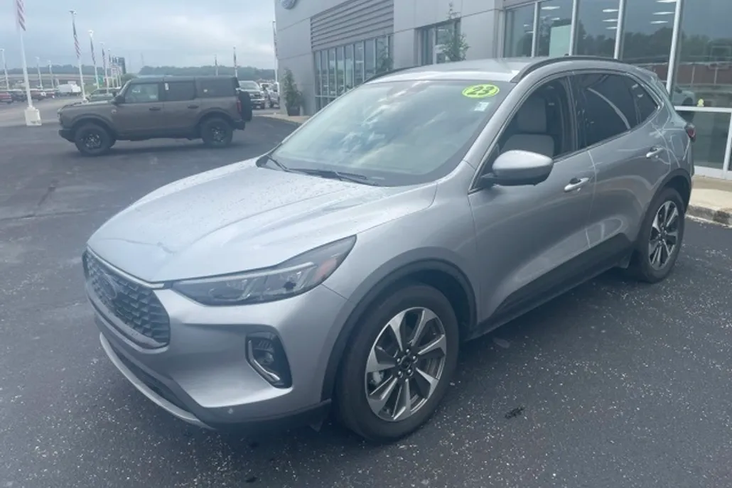 2023 Ford Escape Platinum photo 1
