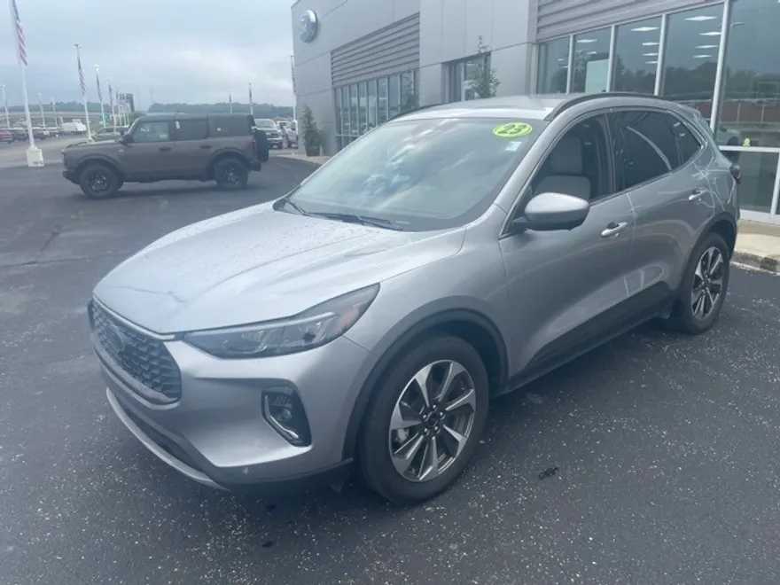 2023 Ford Escape Platinum photo 1