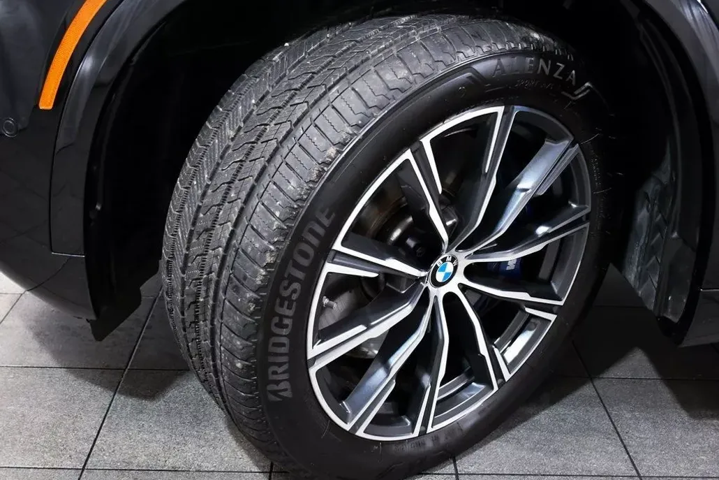 2026 Bmw X5 M60i photo 1