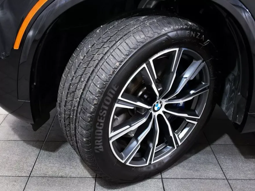 2026 Bmw X5 M60i photo 1