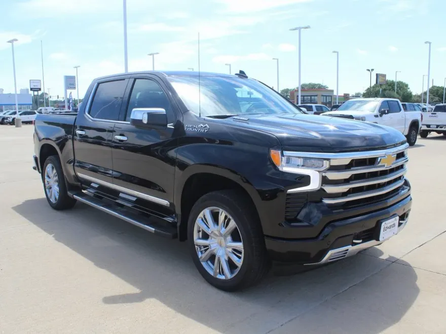 2025 Chevrolet Silverado 1500 High Country photo 1