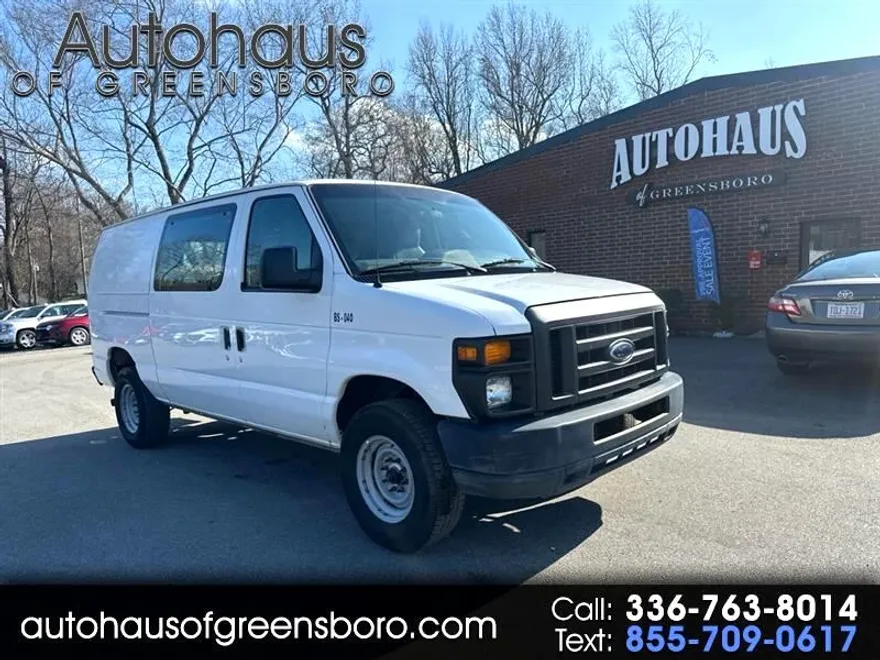 2011 Ford E-350 photo 1