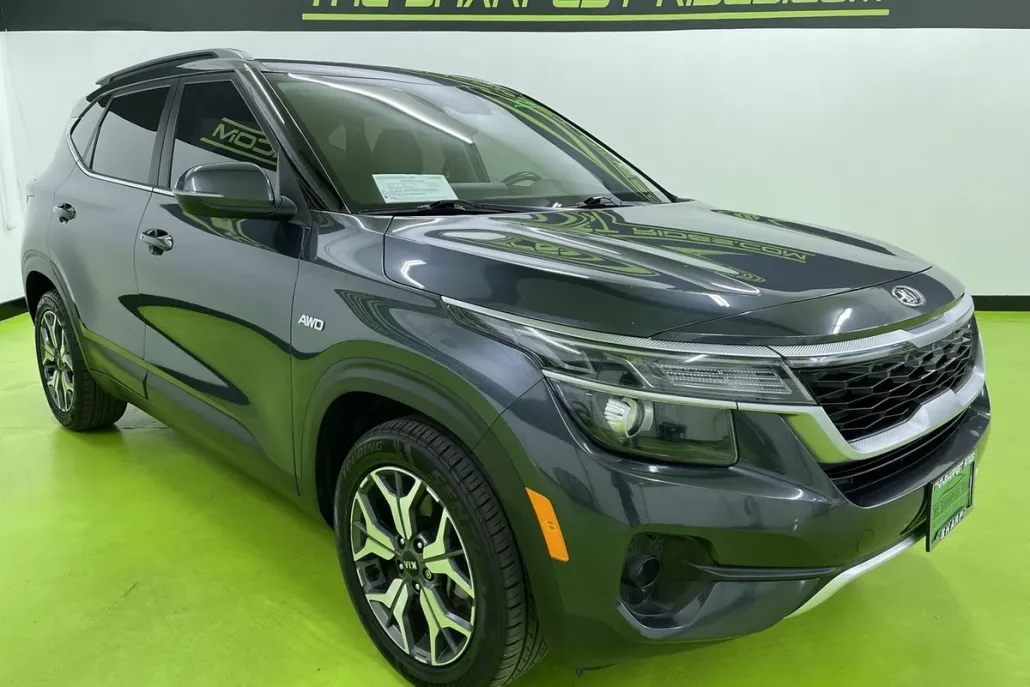 2021 Kia Seltos EX photo 1