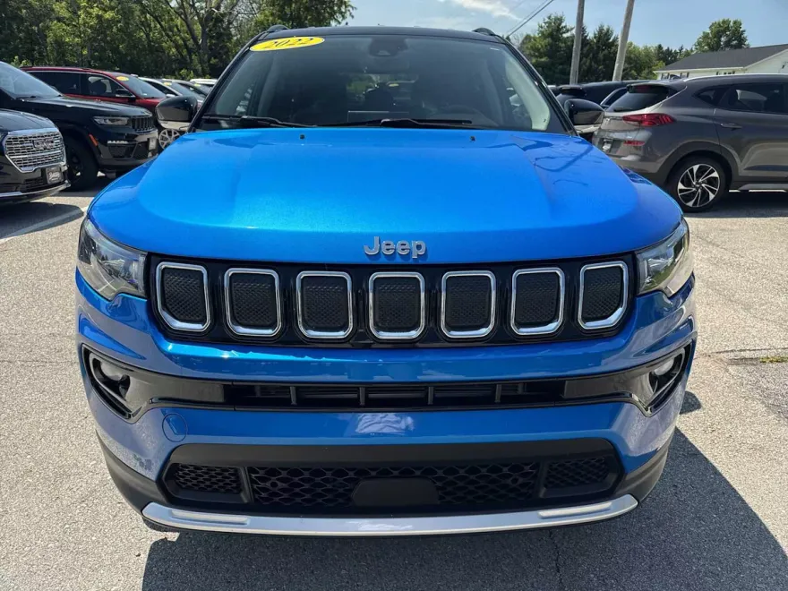 2022 Jeep Compass Limited photo 1