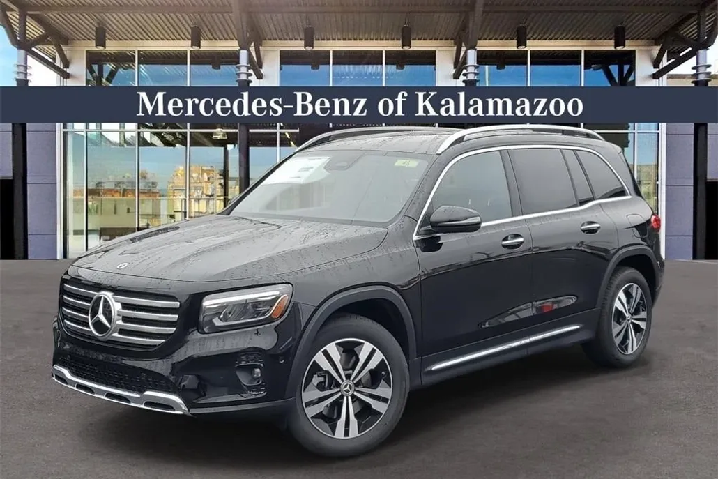 2025 Mercedes Benz GLB 250 4MATIC photo 1