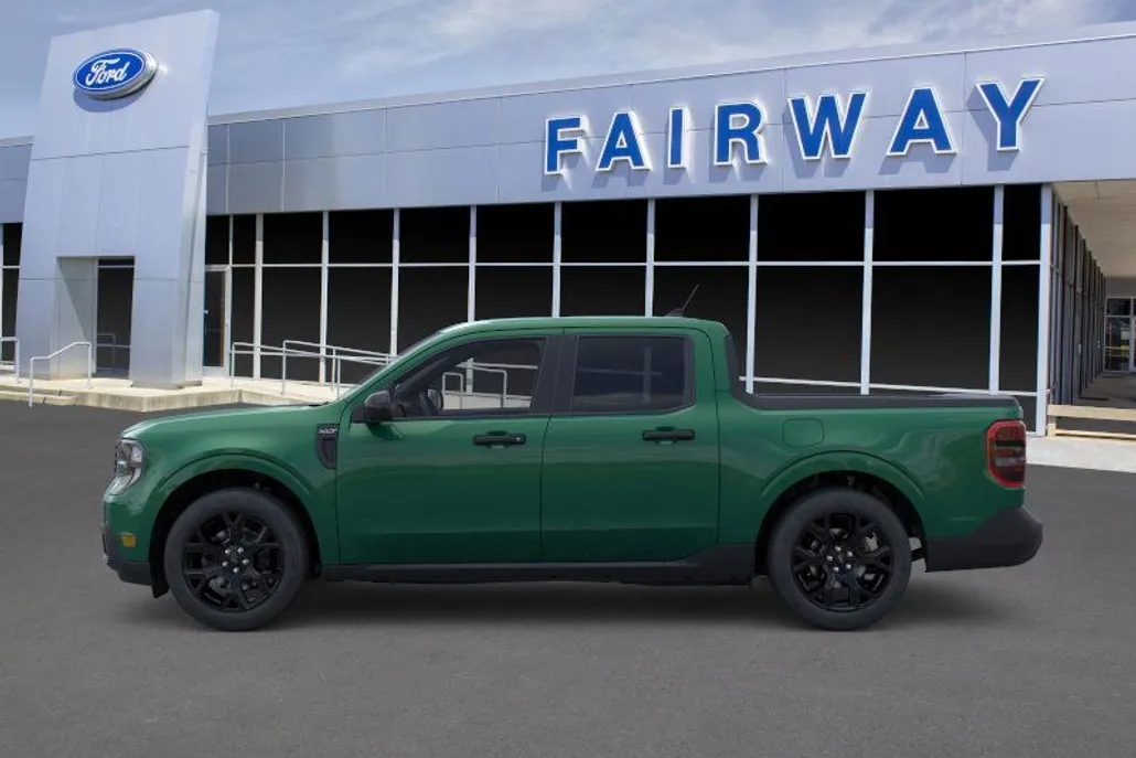 2025 Ford Maverick XLT photo 1