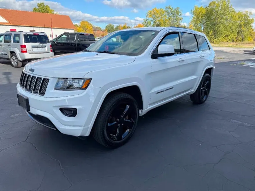 2015 Jeep Grand Cherokee Altitude photo 1