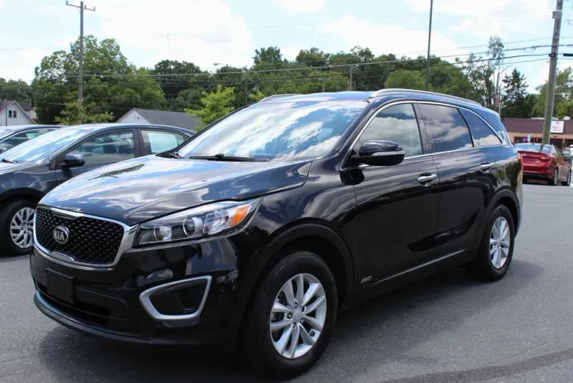 2017 Kia Sorento LX photo 1