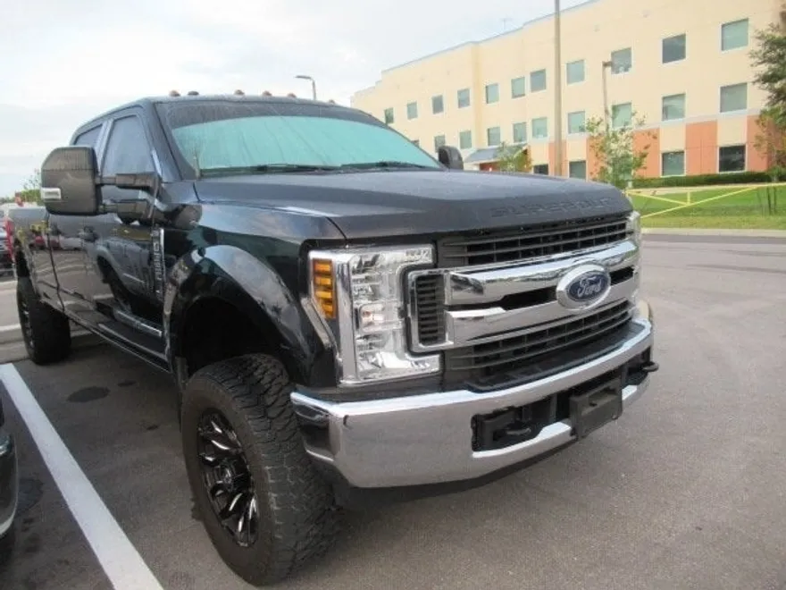 2019 Ford F-350 XL photo 1