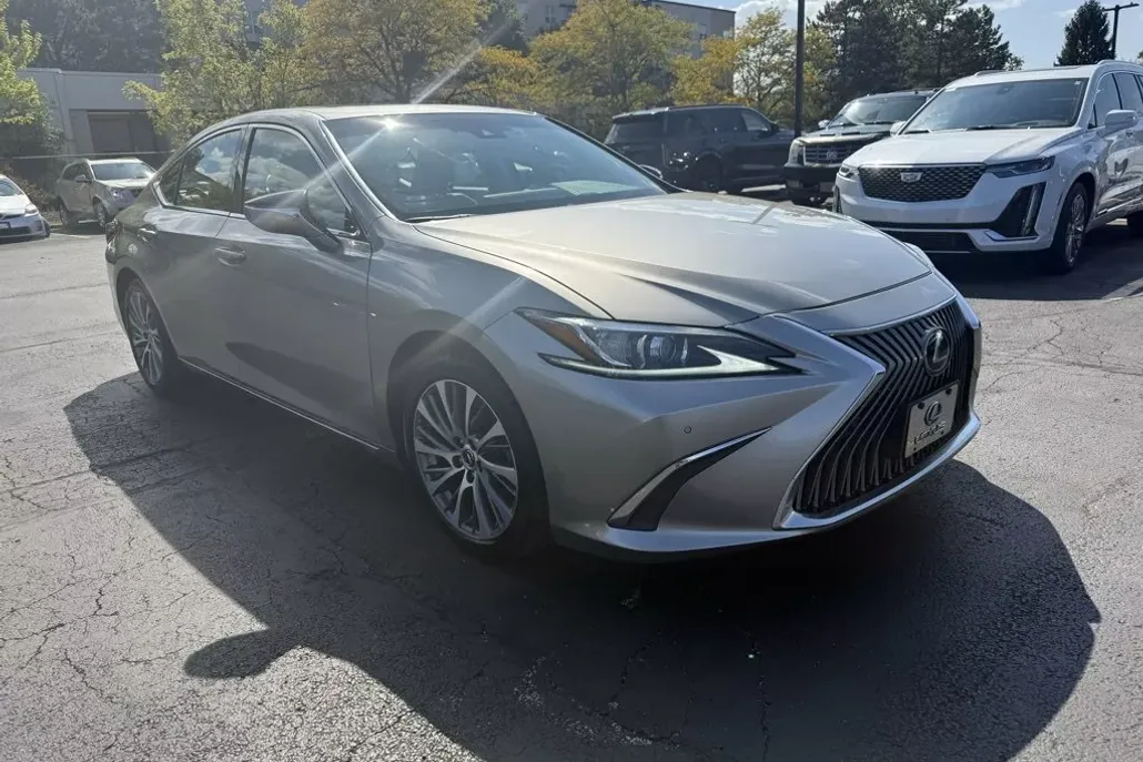2019 Lexus ES 350 photo 1