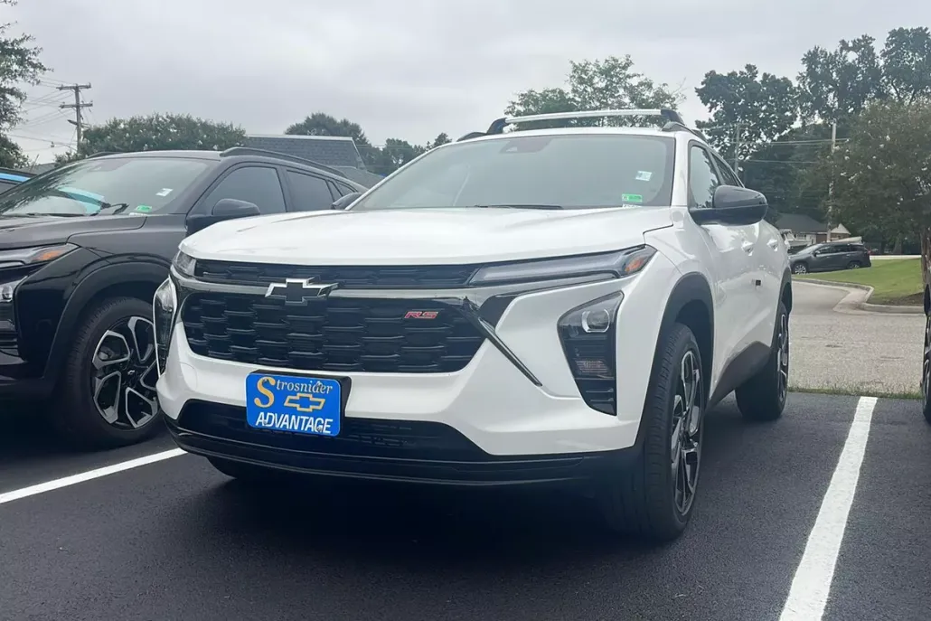 2025 Chevrolet Trax photo 1