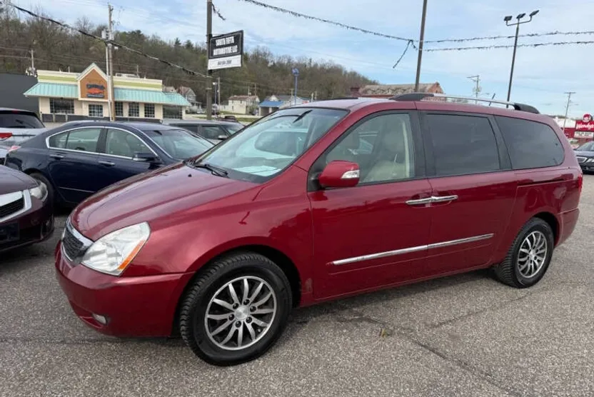 2012 Kia Sedona EX photo 1