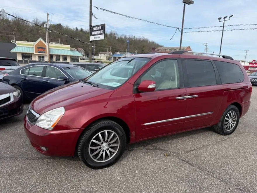 2012 Kia Sedona EX photo 1
