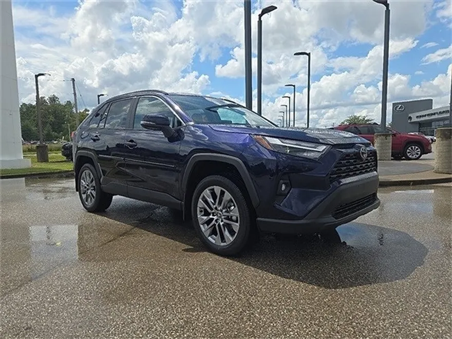 2025 Toyota RAV4 XLE Premium photo 1