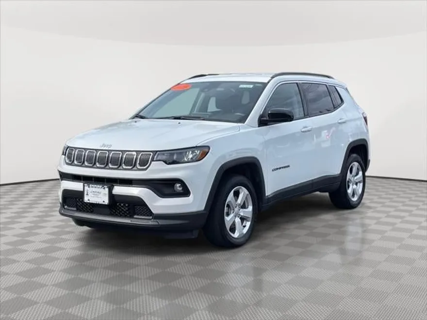 2022 Jeep Compass Latitude photo 1