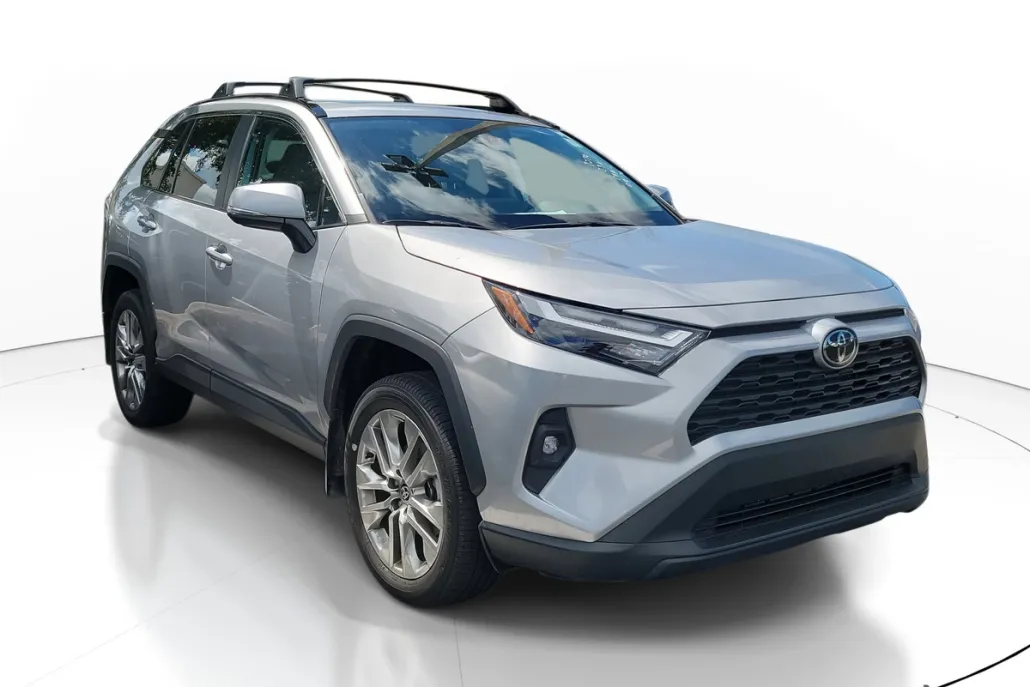 2024 Toyota RAV4 XLE Premium photo 1