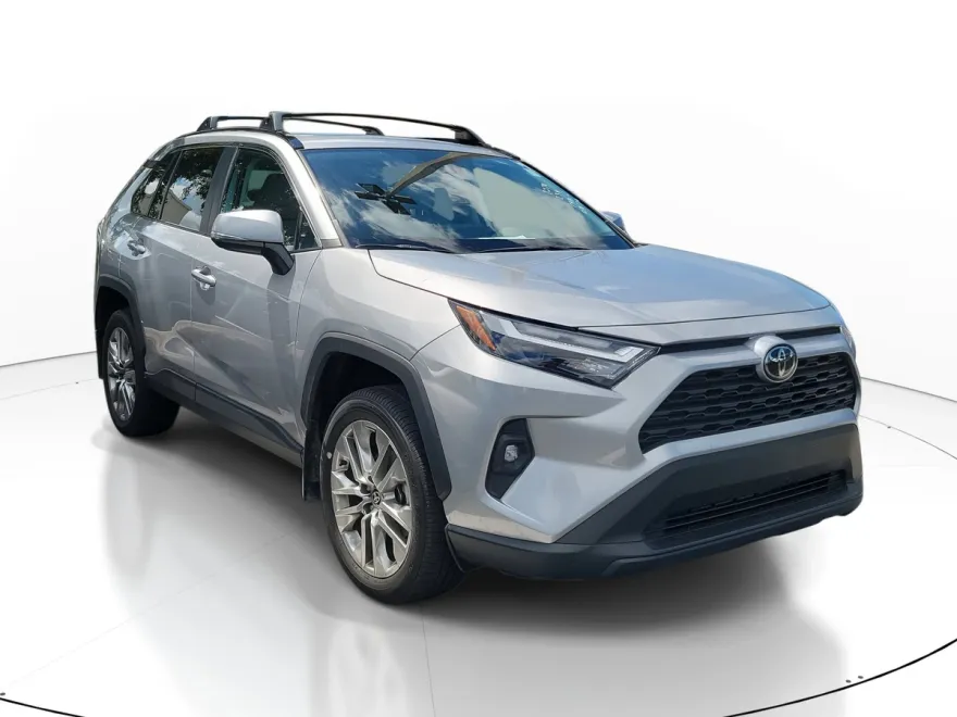 2024 Toyota RAV4 XLE Premium photo 1