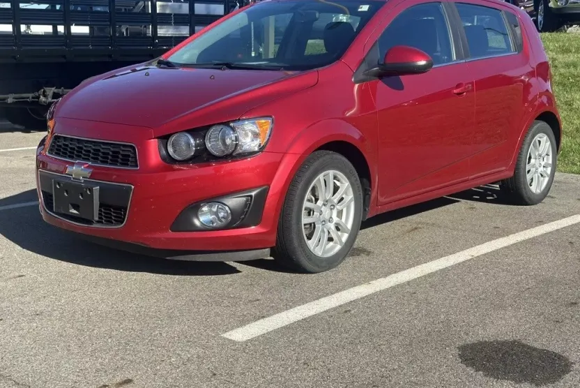 2016 Chevrolet Sonic LT photo 1
