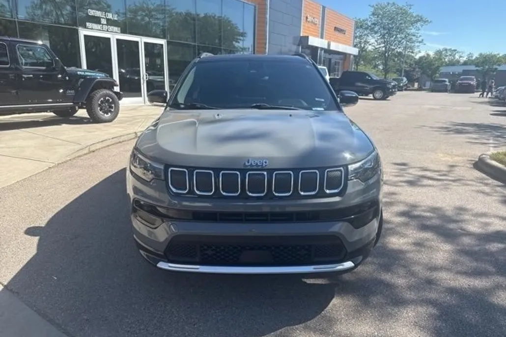 2022 Jeep Compass Limited photo 1