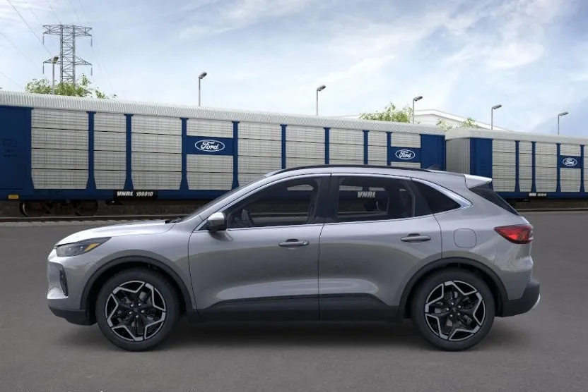 2026 Ford Escape Hybrid Platinum photo 1