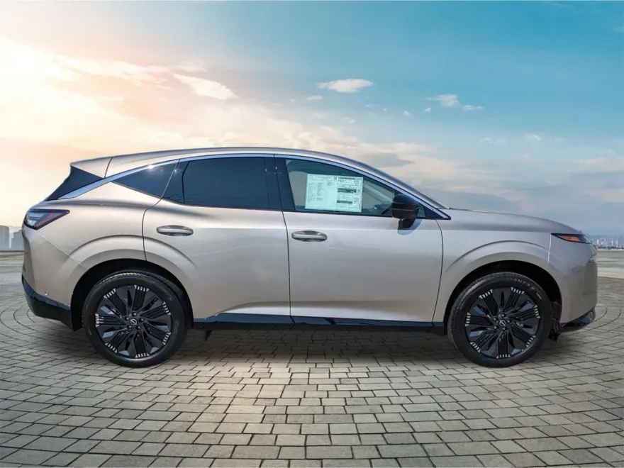 2025 Nissan Murano Platinum photo 1