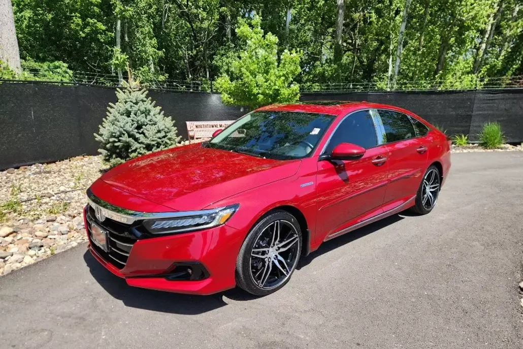 2021 Honda Accord Hybrid Touring photo 1