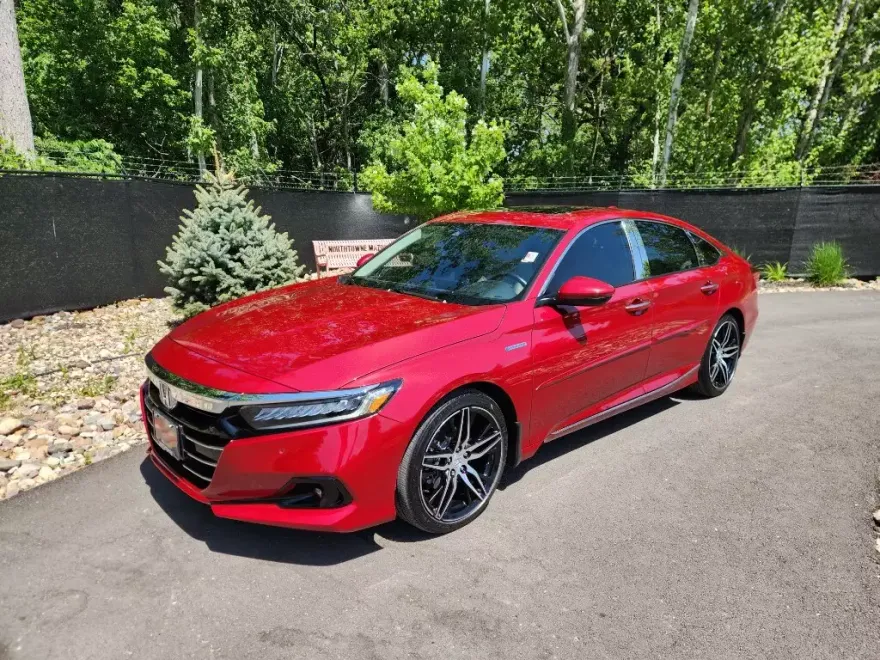 2021 Honda Accord Hybrid Touring photo 1