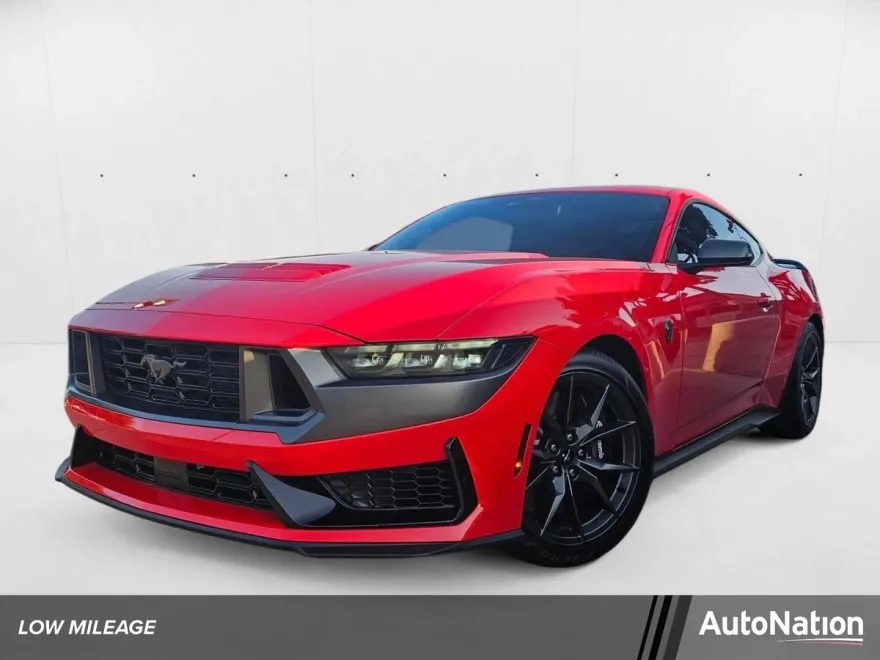2025 Ford Mustang Dark Horse photo 1