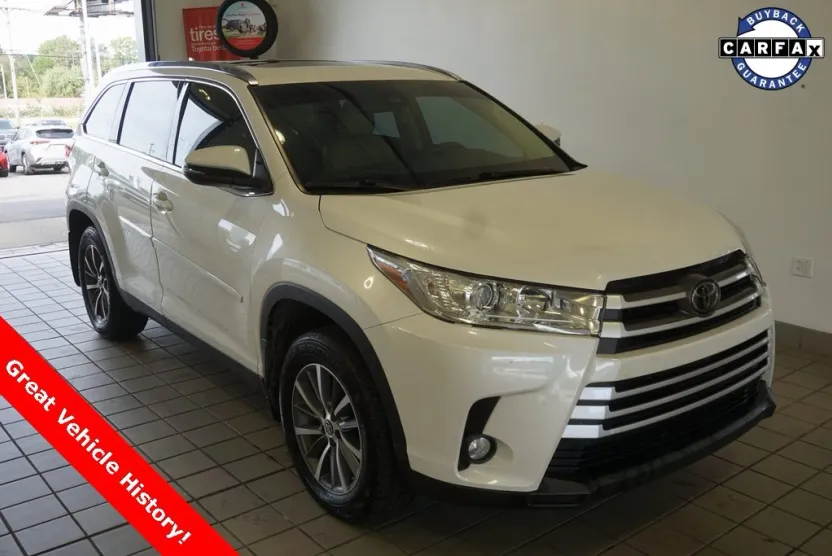 2019 Toyota Highlander XLE photo 1
