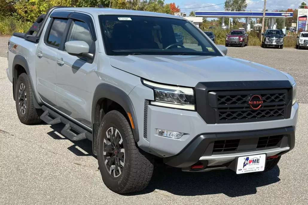 2022 Nissan Frontier PRO-4X photo 1