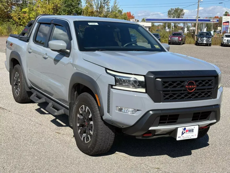 2022 Nissan Frontier PRO-4X photo 1