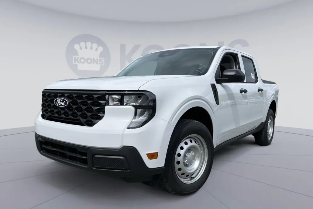 2025 Ford Maverick XL photo 1