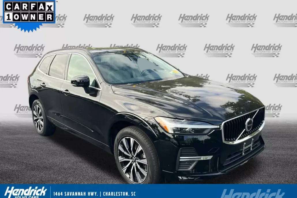 2023 Volvo XC60 Core photo 1