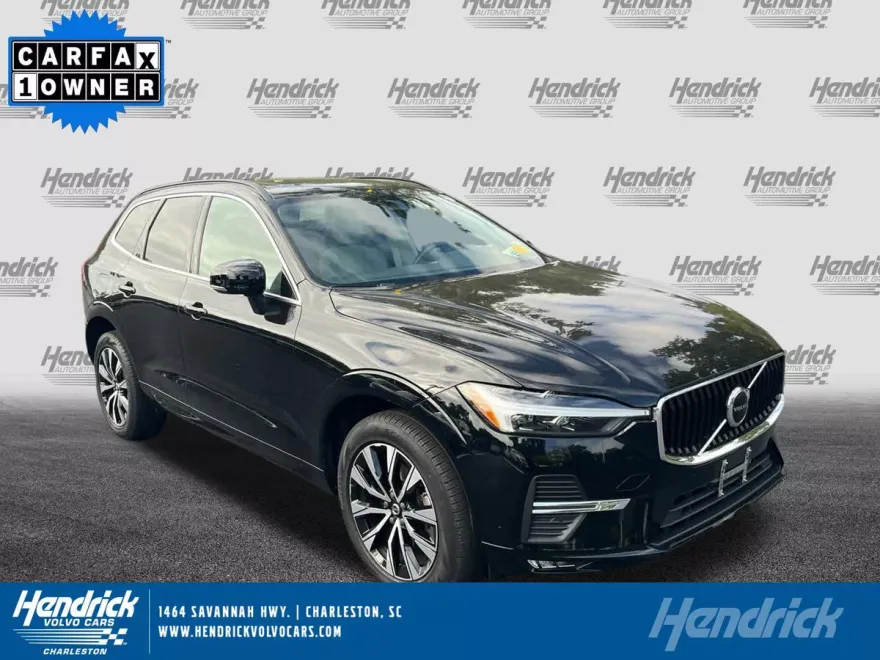 2023 Volvo XC60 Core photo 1