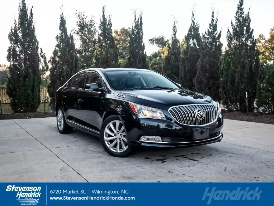 2016 Buick LaCrosse Leather photo 1