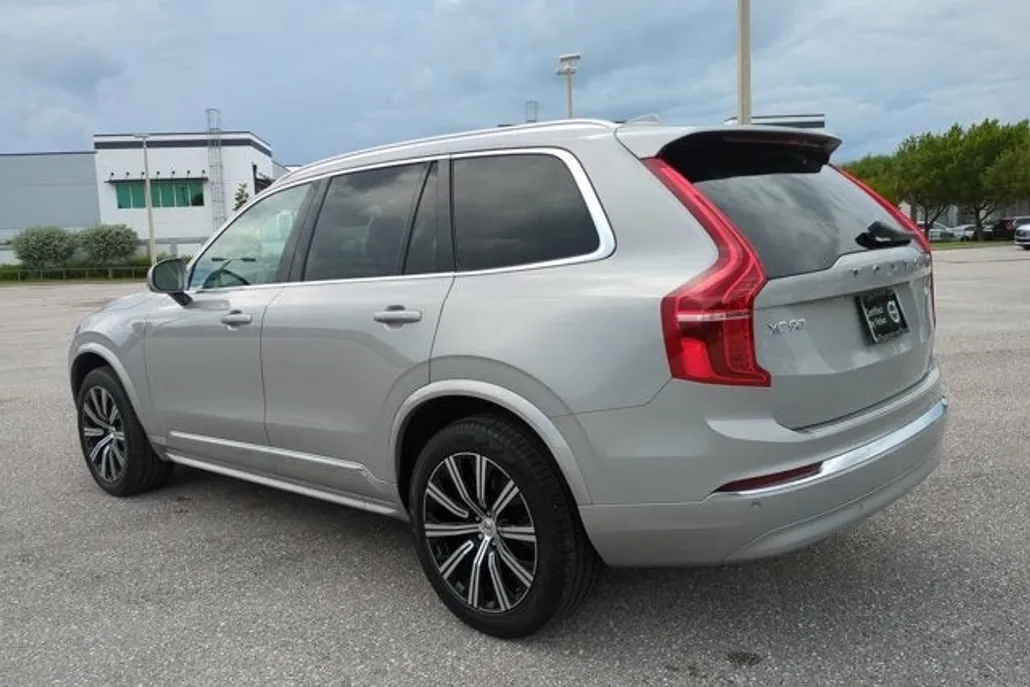 2024 Volvo XC90 Core photo 1
