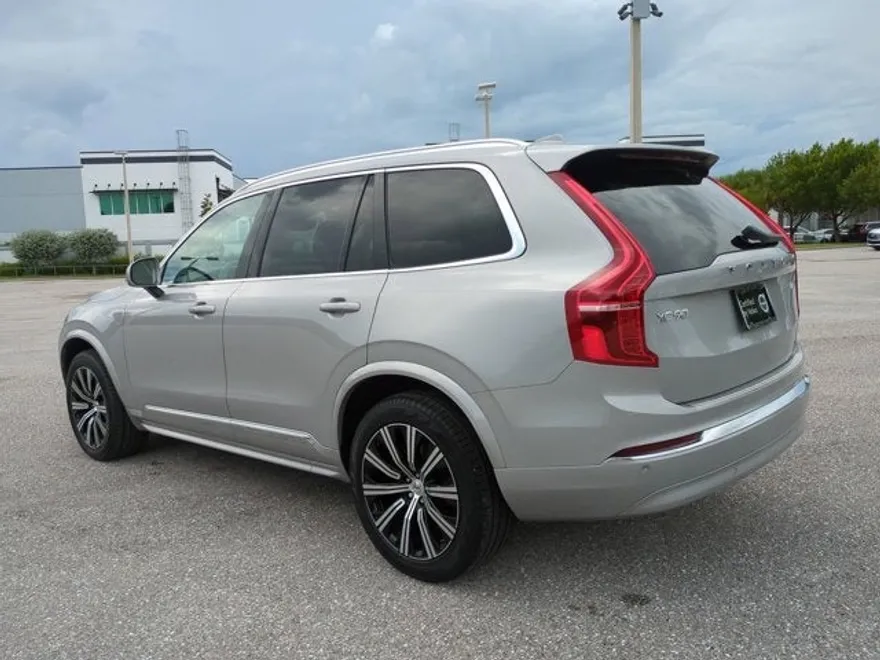 2024 Volvo XC90 Core photo 1