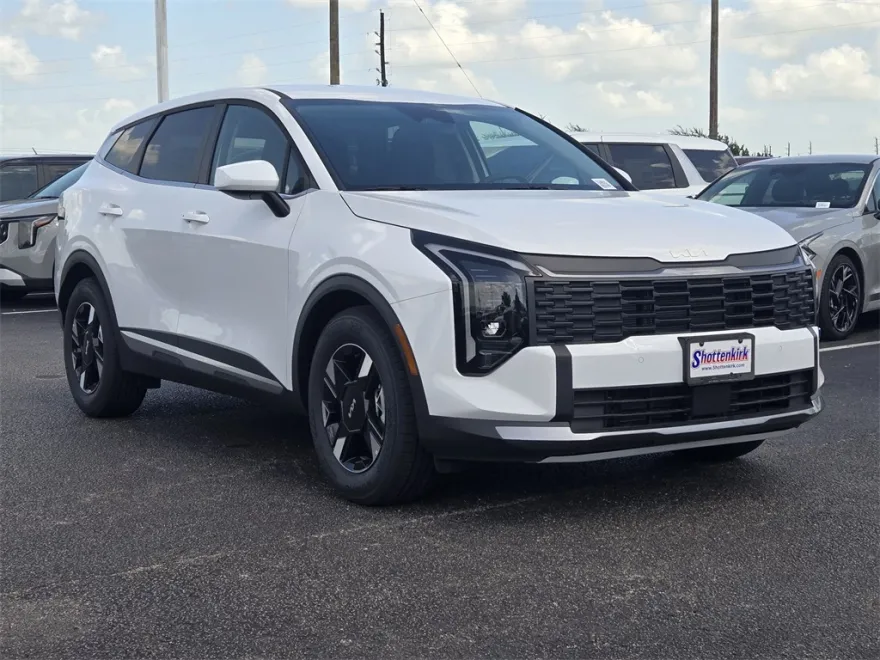 2026 Kia Sportage LX photo 1
