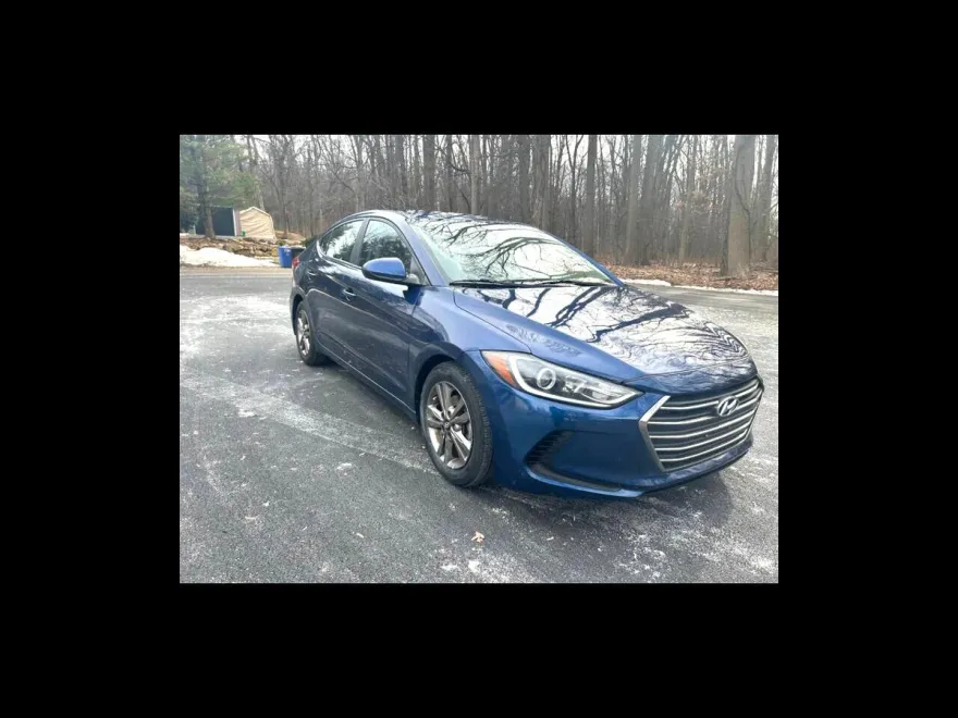 2017 Hyundai Elantra Value Edition photo 1